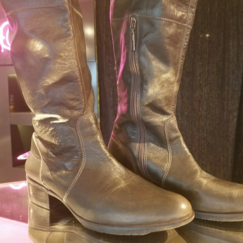 Schutz Women's Knee-High Boot - Picture 3 of 8